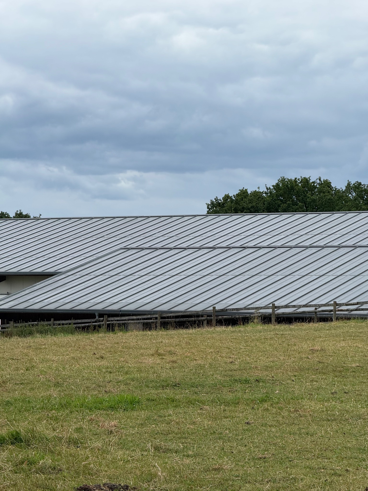 Dachintegriertes Uni-Solar-System