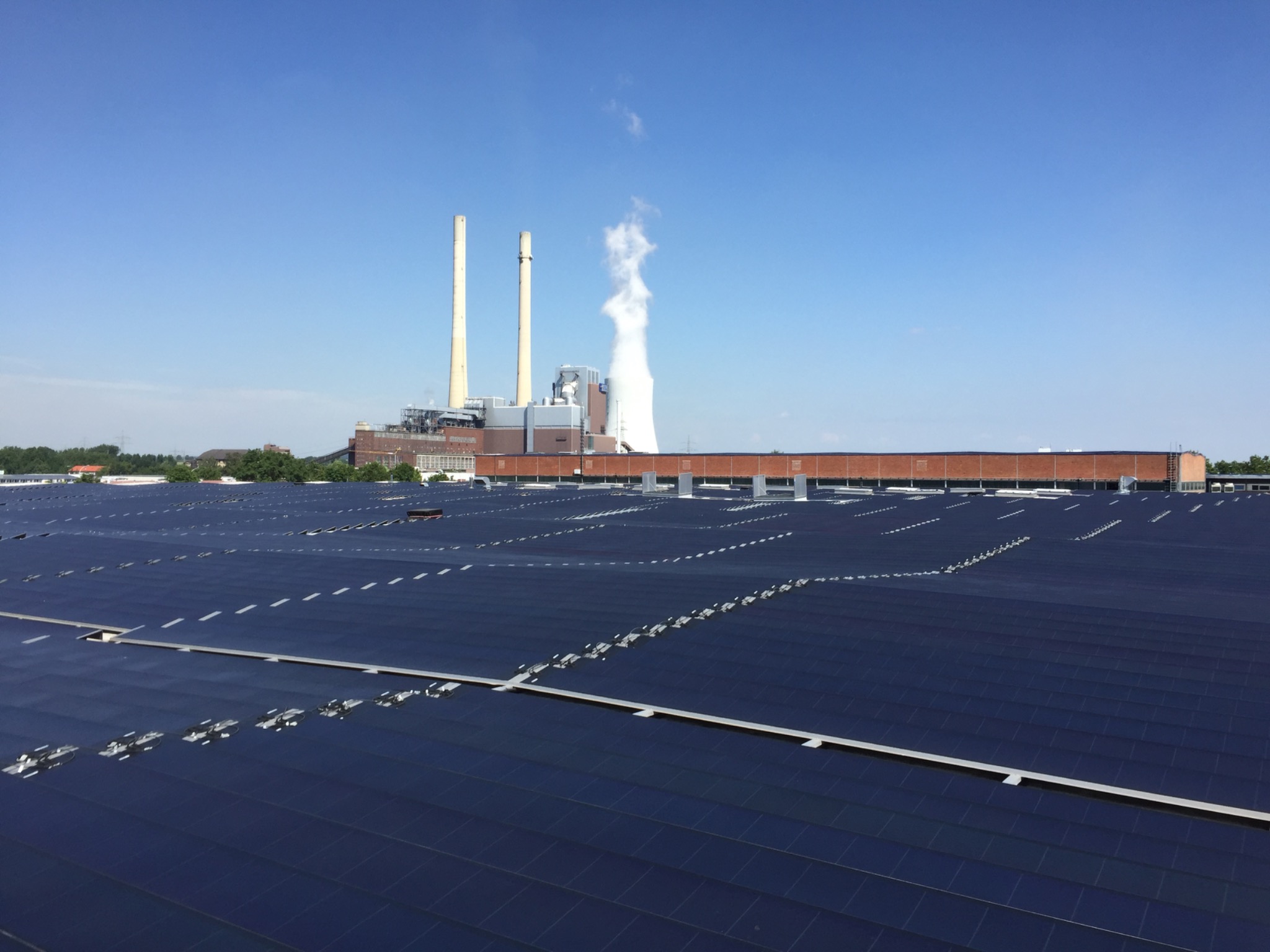 Uni-Solar-Dachanlage